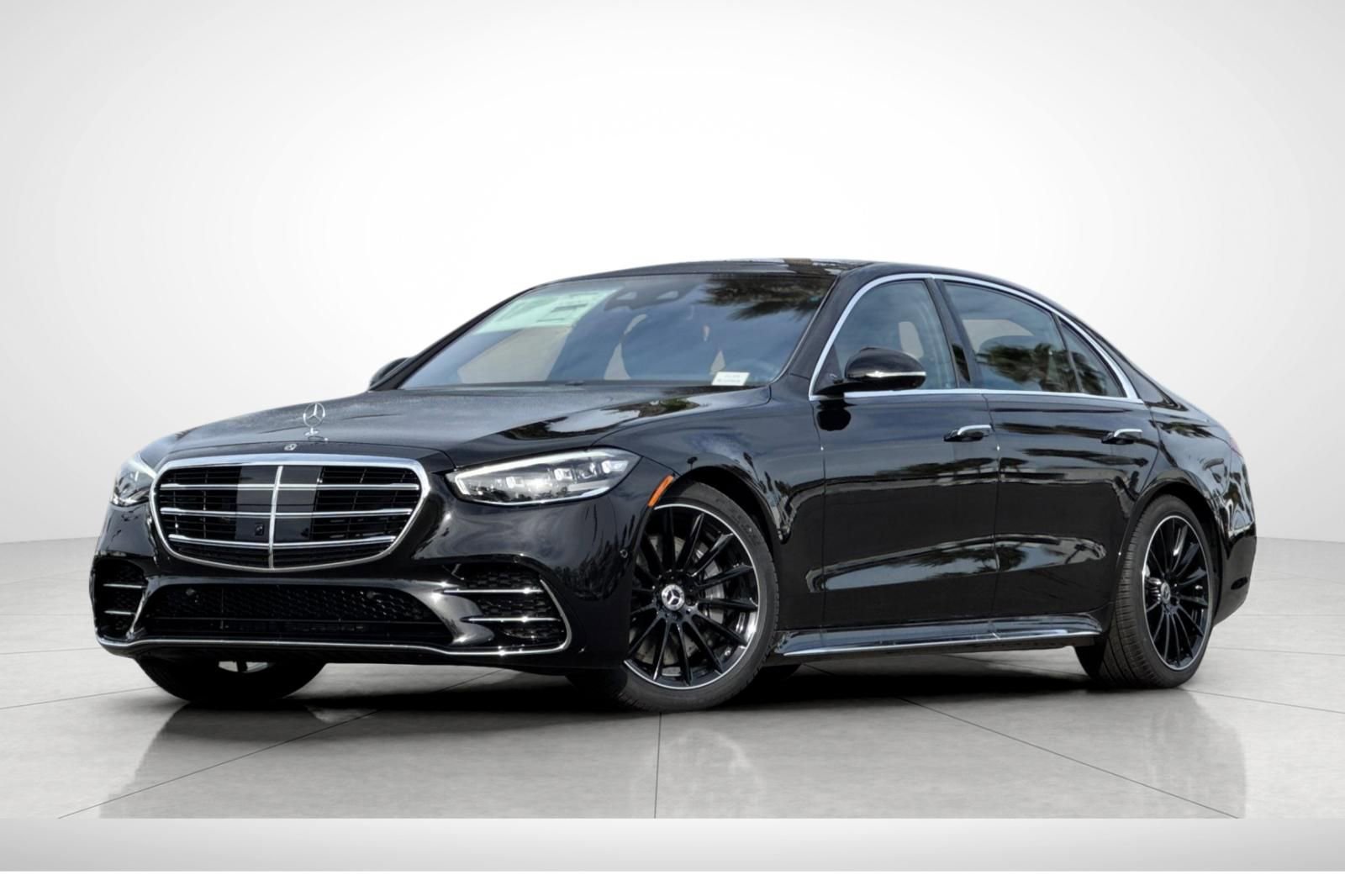 New 2026 Mercedes-Benz S 580 4MATIC Sedan image 2