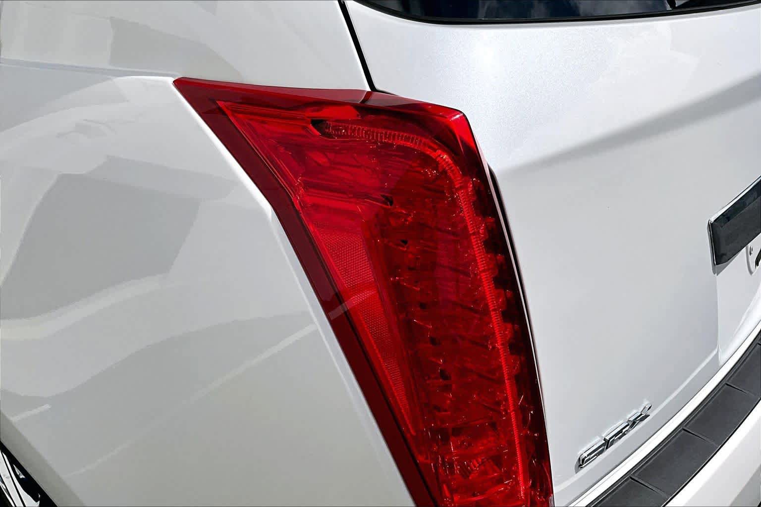 Used 2015 Cadillac SRX Luxury w/ Driver Awareness Package FWD image 27