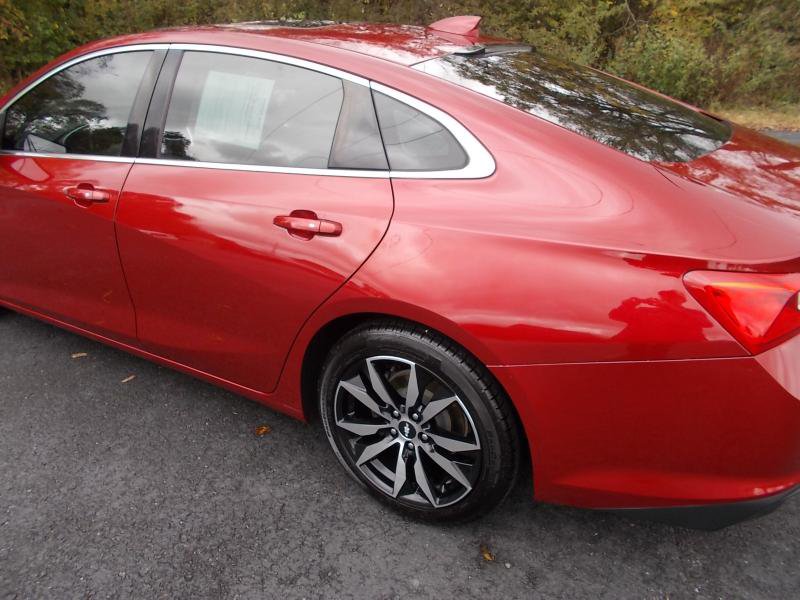 Used 2017 Chevrolet Malibu LT w/ Leather Package image 5