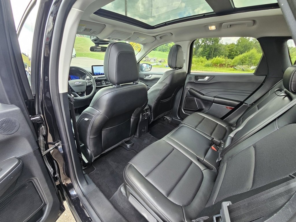 Used 2022 Ford Escape SEL w/ Technology Package image 26