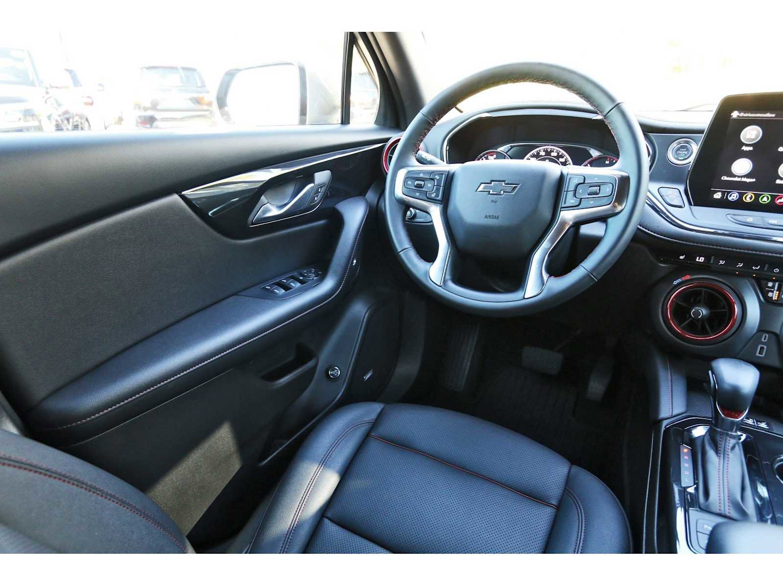 Used 2025 Chevrolet Blazer RS w/ Driver Confidence II Package image 6