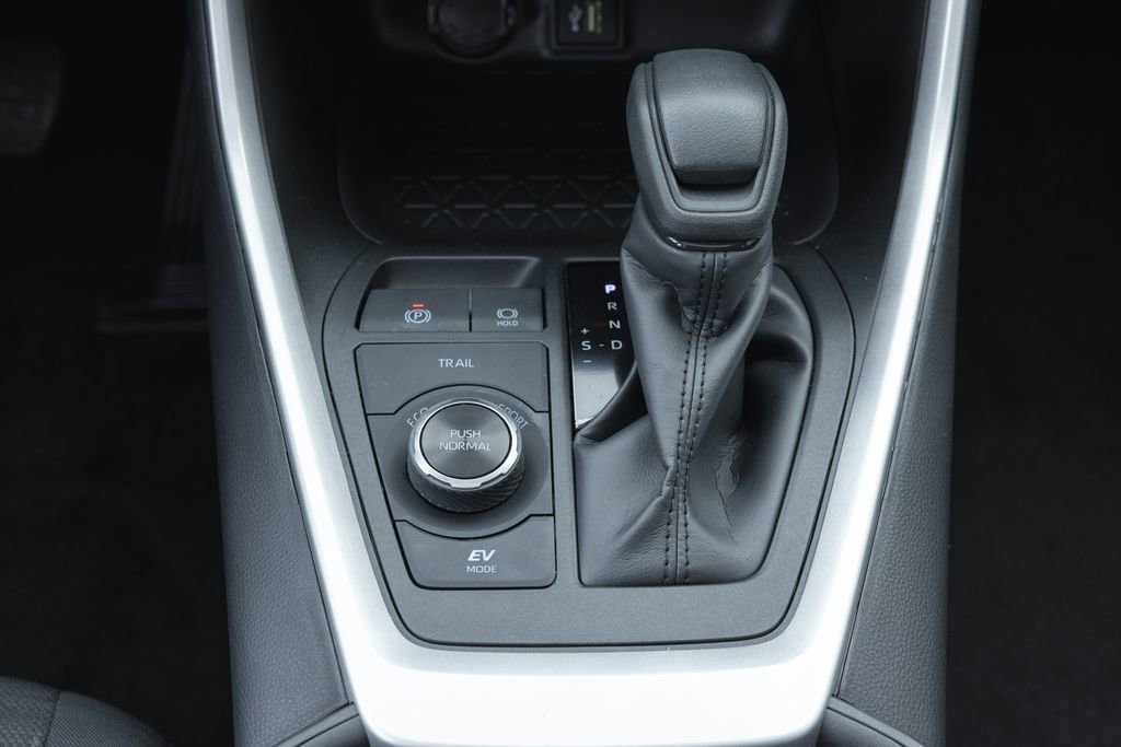 New 2025 Toyota RAV4 XLE image 10