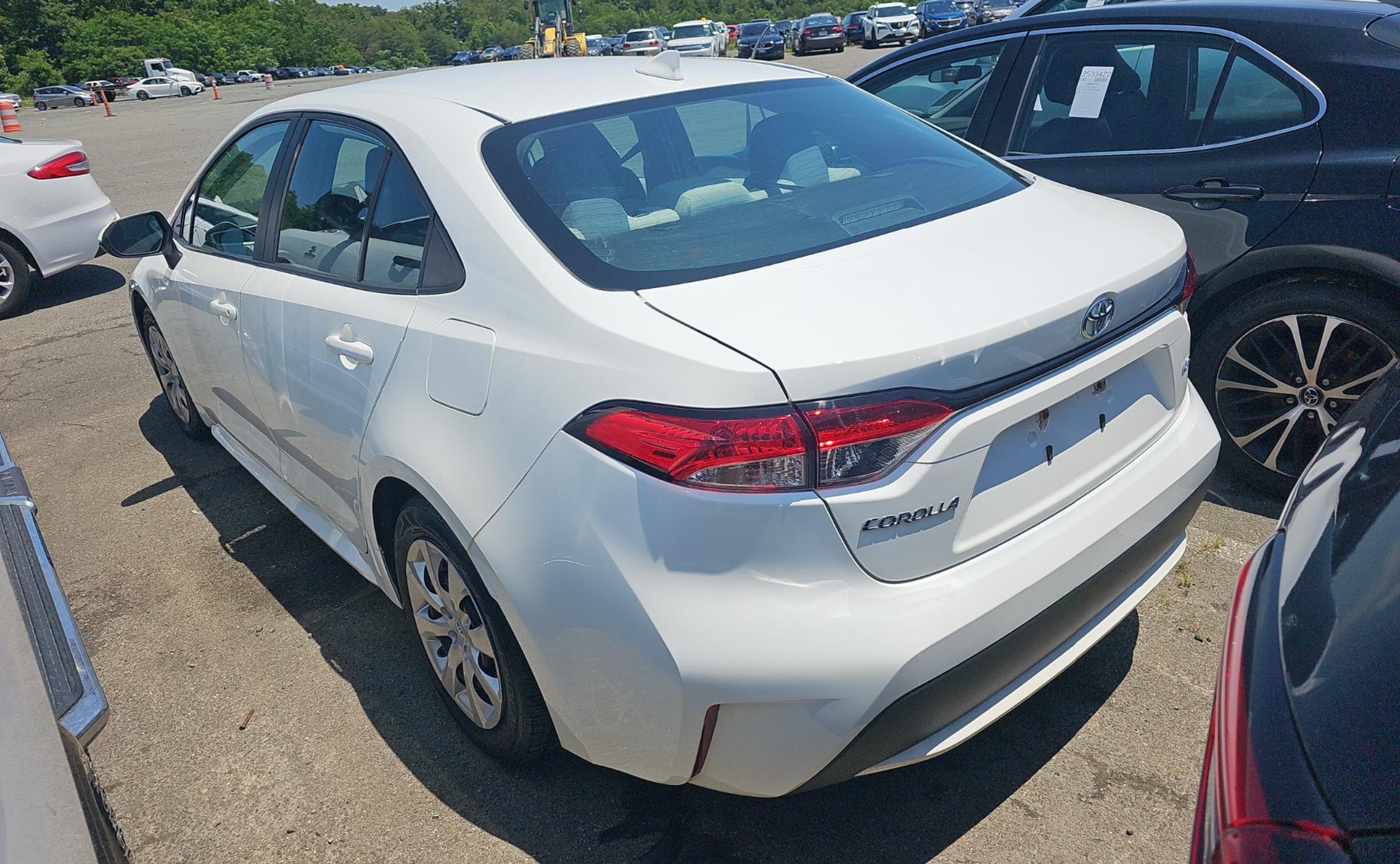 Used 2020 Toyota Corolla LE FWD image 5