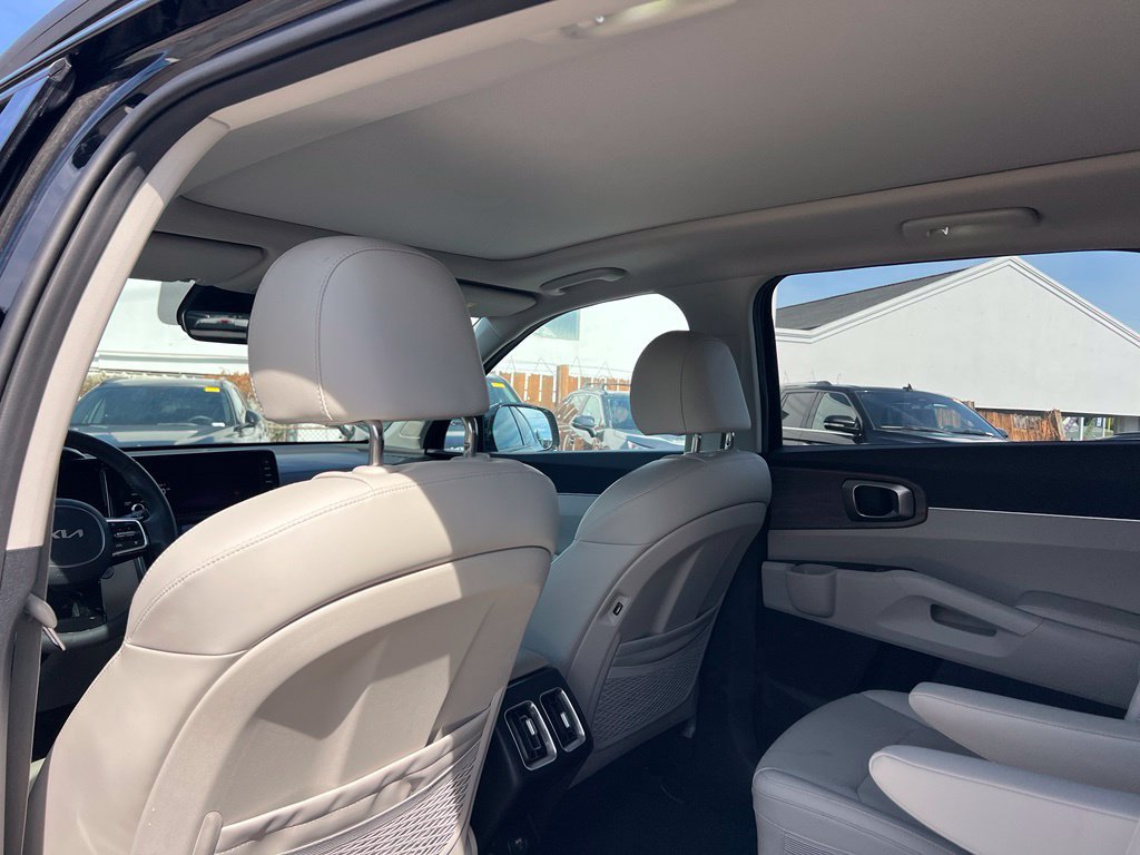 Certified 2023 Kia Sorento X-Line EX AWD/4WD image 11