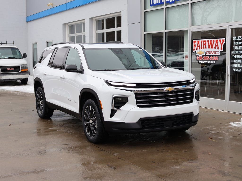 New 2026 Chevrolet Traverse LT w/ Sun and Wheel Package image 2