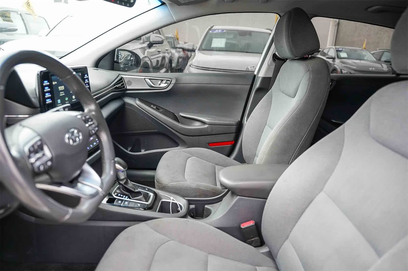 Certified 2020 Hyundai Ioniq SEL image 17