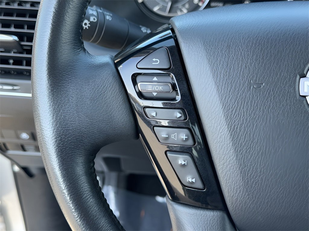 Used 2023 Nissan Armada SL w/ Captain's Chairs Package image 17