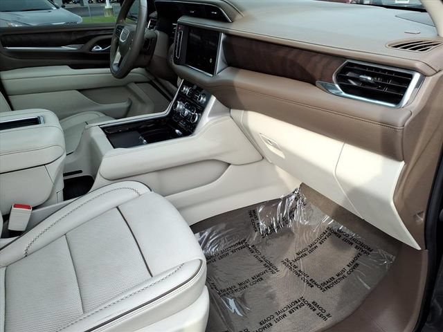 Used 2023 GMC Yukon Denali w/ Advanced Technology Package AWD/4WD image 27