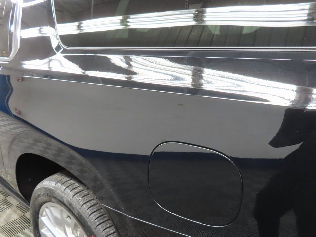 Used 2024 Chevrolet Suburban High Country AWD/4WD image 40