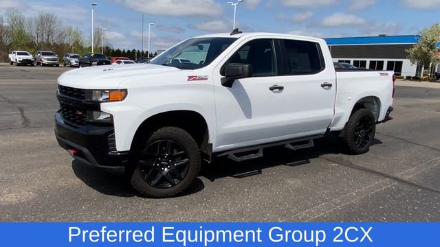 Certified 2022 Chevrolet Silverado 1500 Custom Trail Boss w/ LPO, Dark Essentials Package AWD/4WD image 4