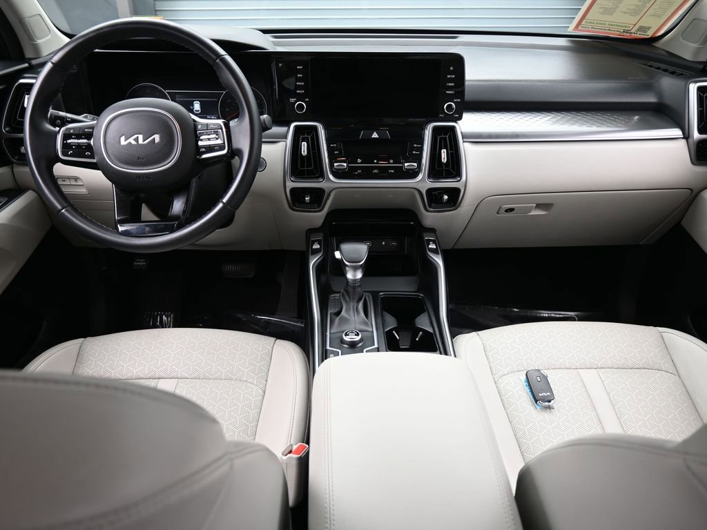 Used 2023 Kia Sorento S image 41