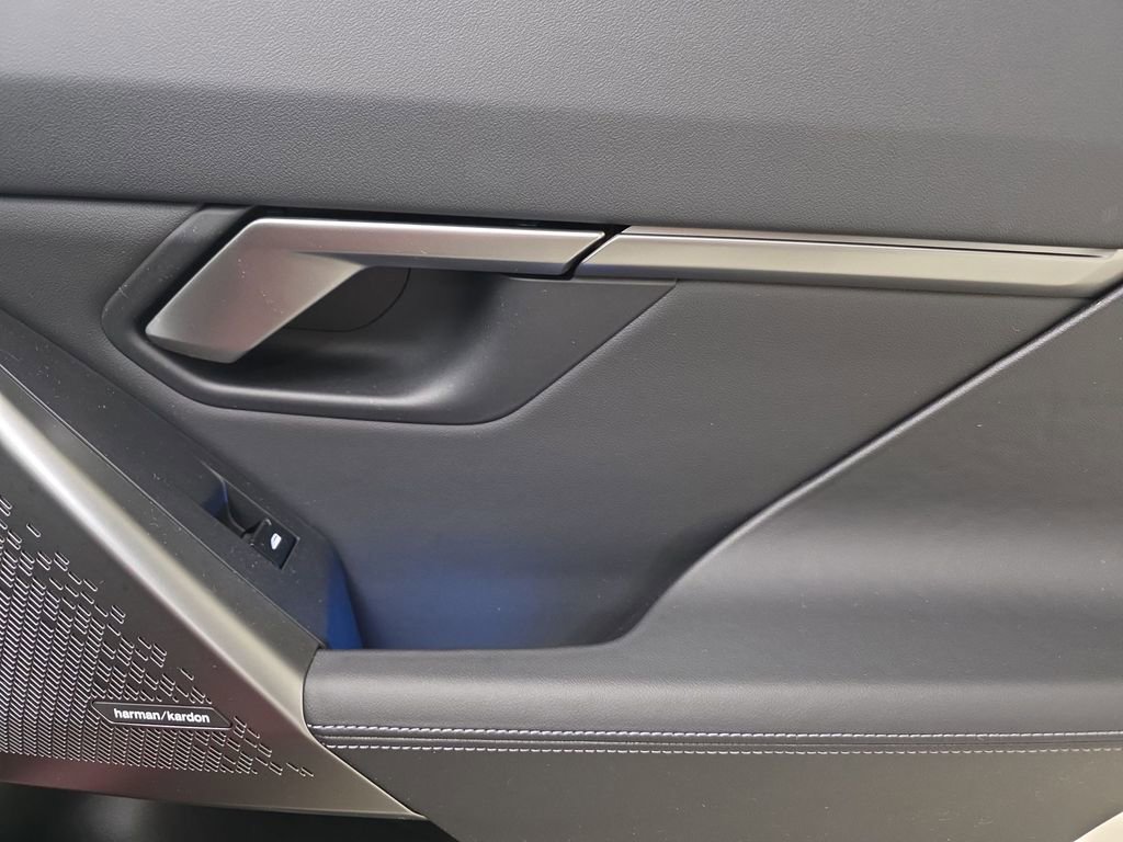 Certified 2024 BMW 530i xDrive w/ M Sport Package image 27