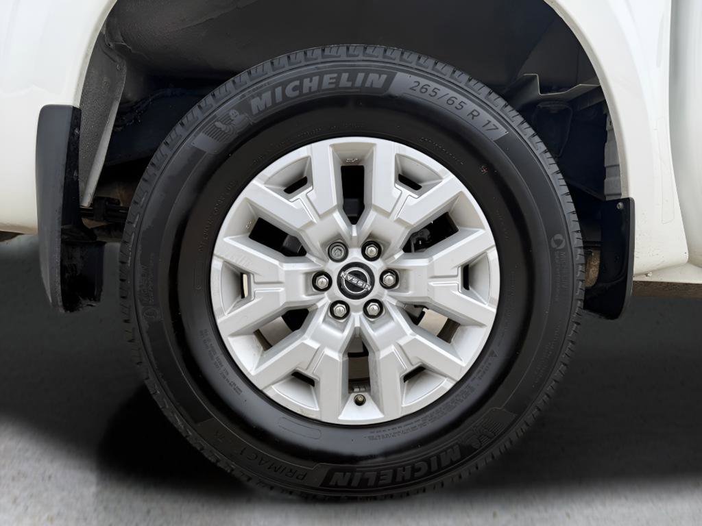 Certified 2022 Nissan Frontier SV image 27