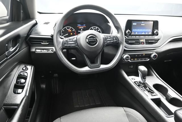 Used 2023 Nissan Altima 2.5 S FWD image 16
