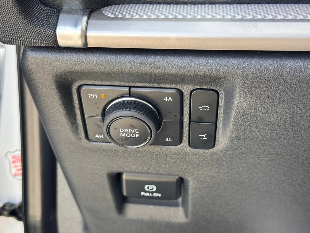 Used 2025 Ford Expedition Active AWD/4WD image 35