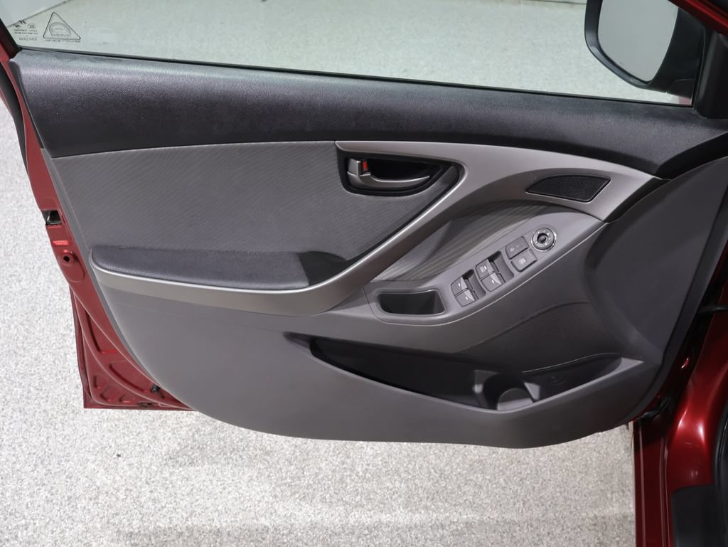 Used 2013 Hyundai Elantra GLS w/ Preferred Pkg FWD image 10