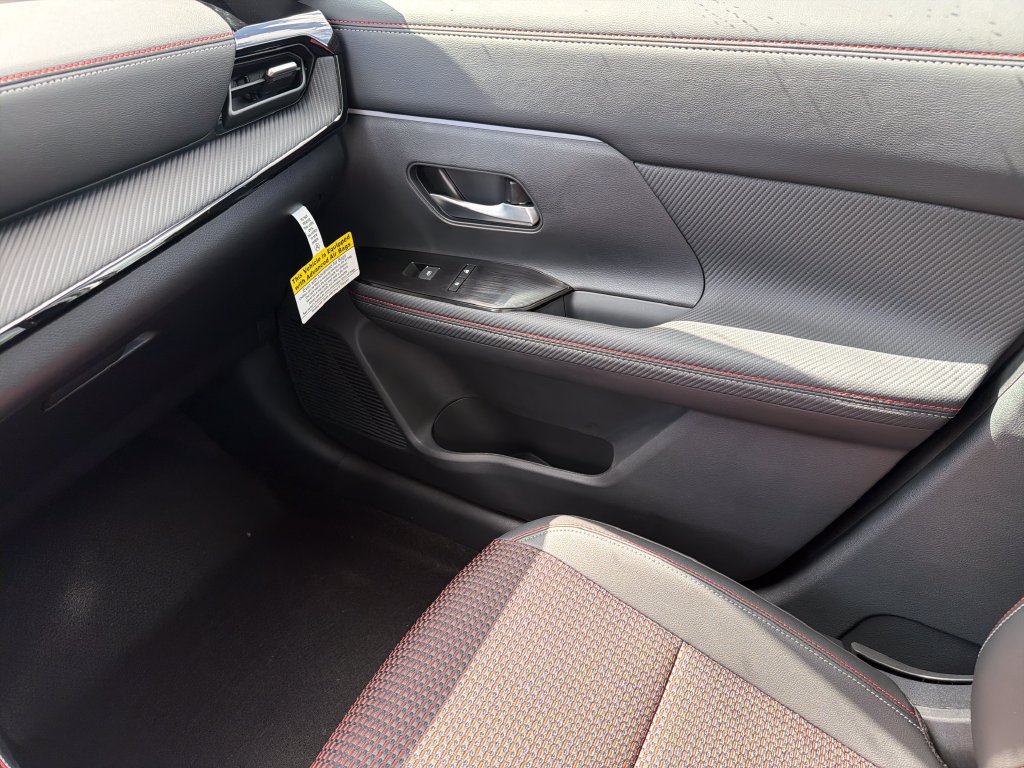 New 2026 Nissan Kicks SR w/ SR Premium Package FWD image 29