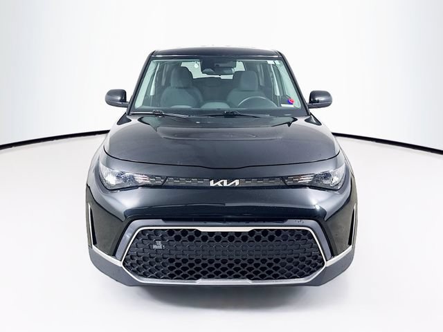 Used 2023 Kia Soul LX w/ LX Technology Package FWD image 3