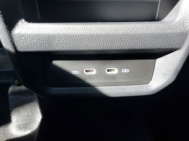 New 2026 Volkswagen Taos SE image 12