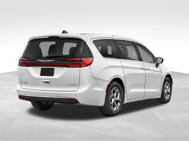 Used 2025 Chrysler Pacifica Limited FWD image 36