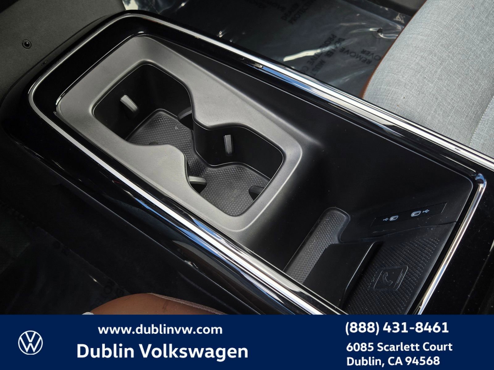 Used 2023 Volkswagen ID.4 Pro image 17