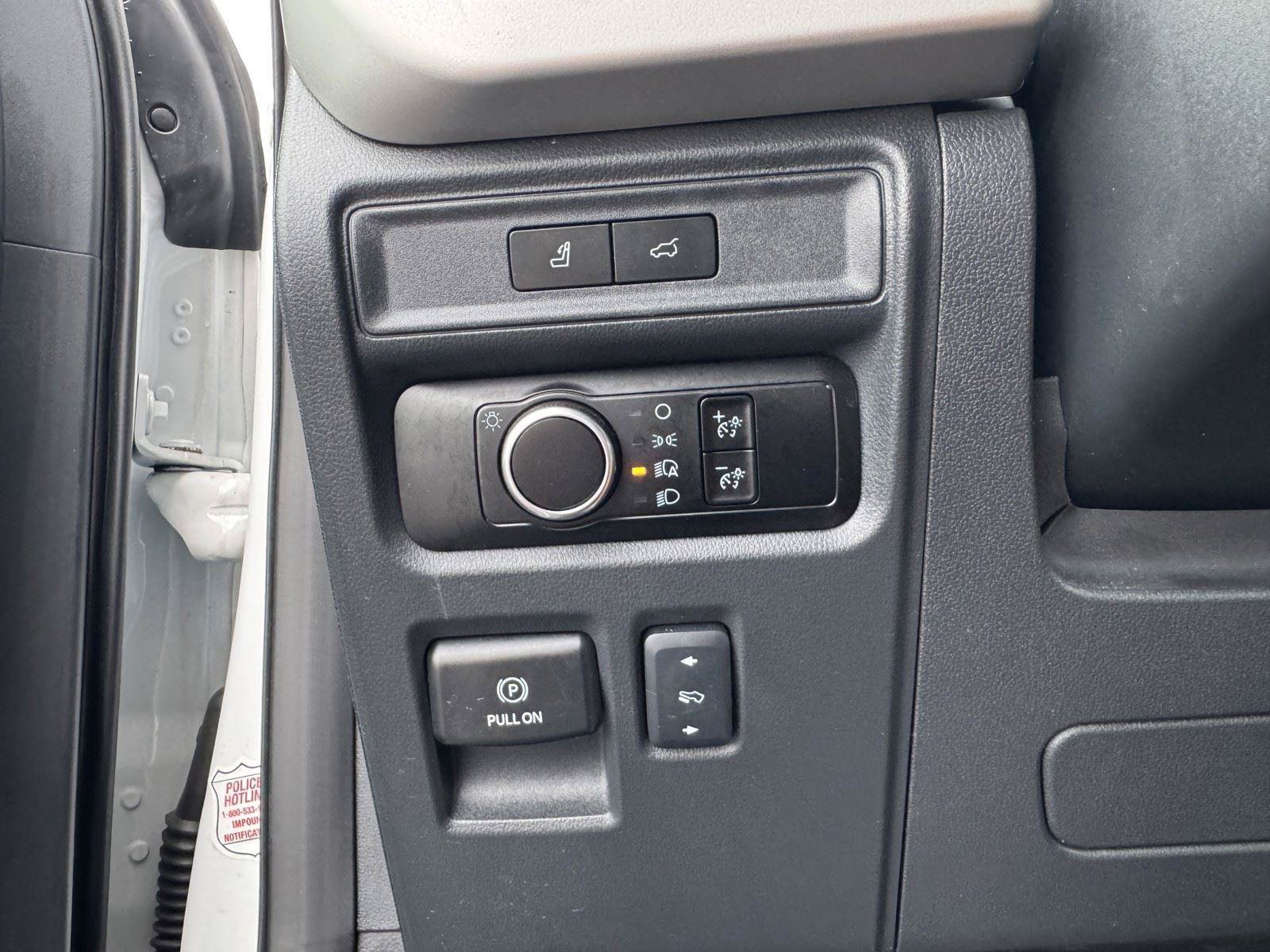 Used 2024 Ford Expedition XLT AWD/4WD image 24