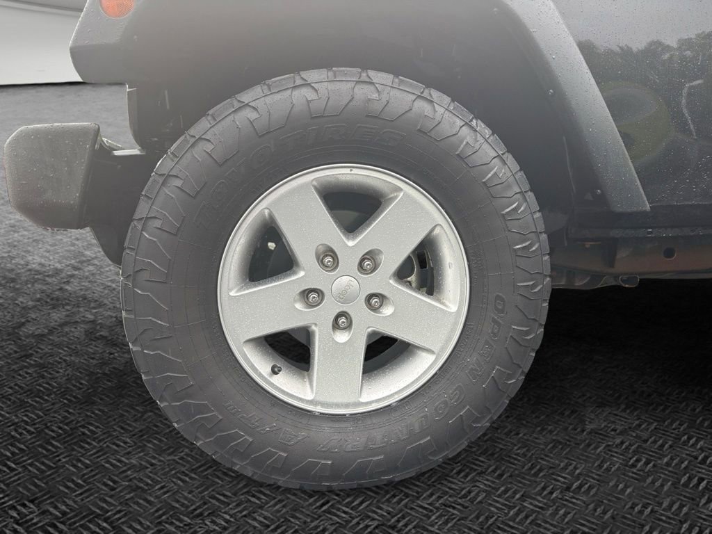 Used 2014 Jeep Wrangler Unlimited Sport w/ Quick Order Package 24S AWD/4WD image 9