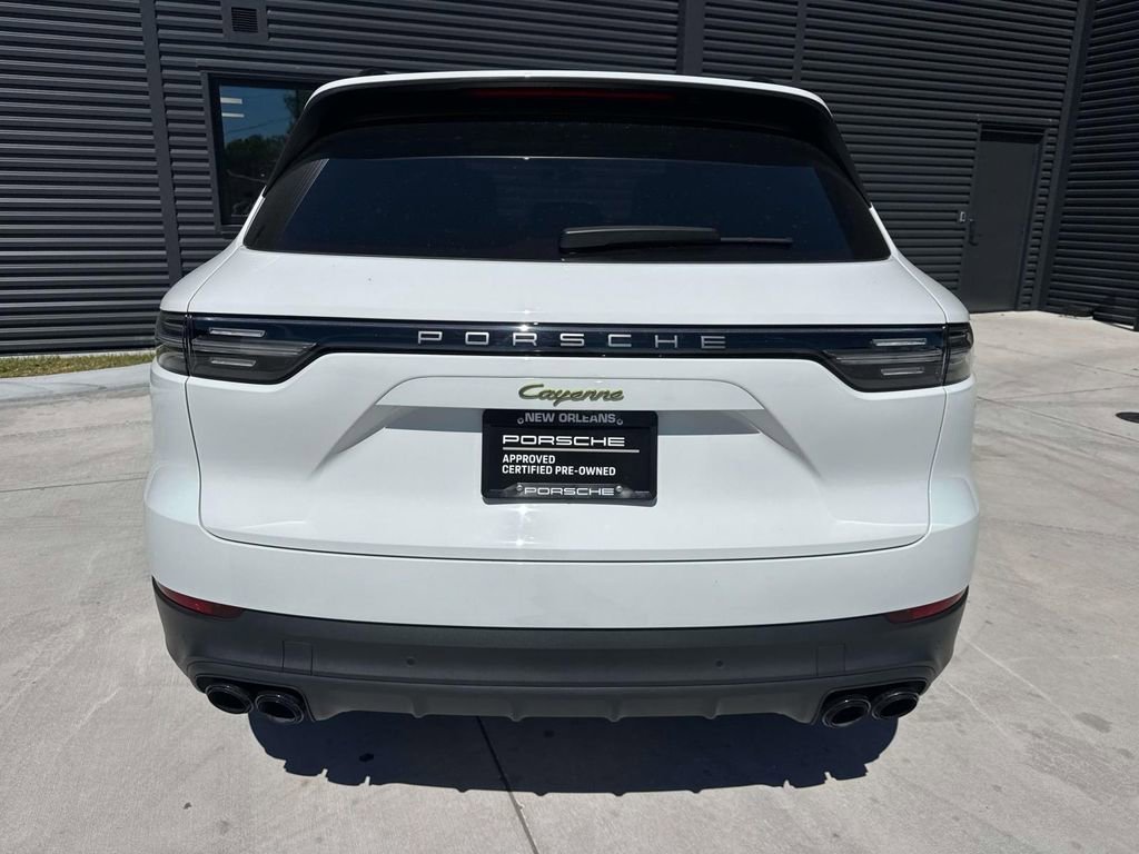 Certified 2023 Porsche Cayenne Platinum Edition image 12