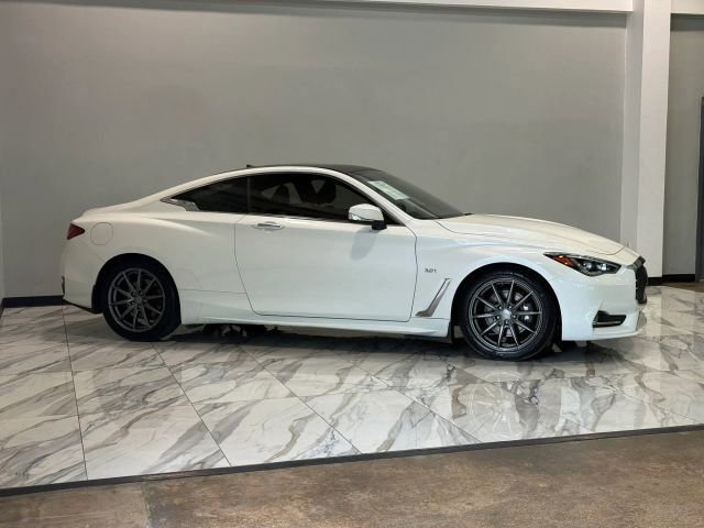 Used 2019 INFINITI Q60 3.0t Luxe RWD image 5