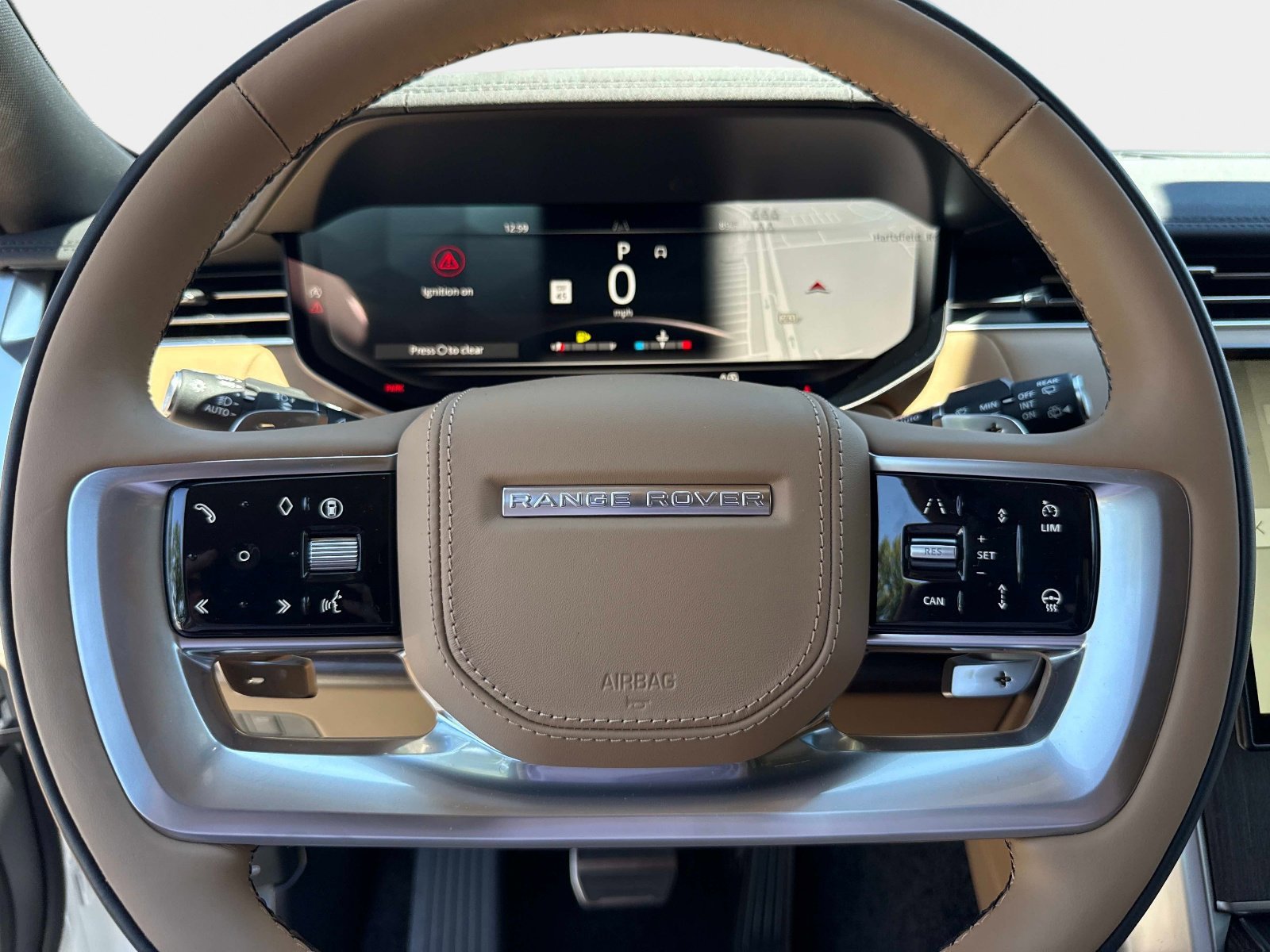 New 2026 Land Rover Range Rover Long Wheelbase SE AWD/4WD image 30