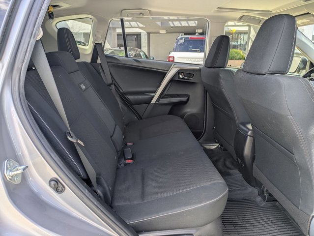 Used 2018 Toyota RAV4 XLE AWD/4WD image 20