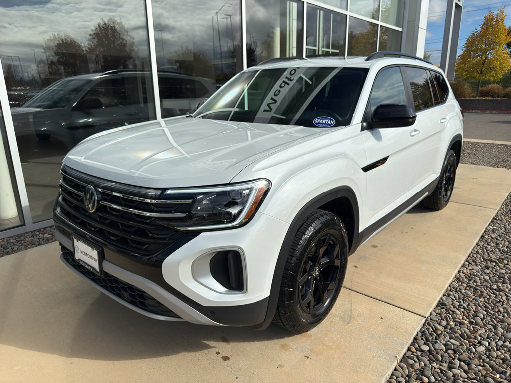 New 2026 Volkswagen Atlas Peak Edition