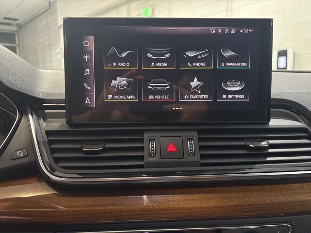 Used 2023 Audi Q5 2.0T Premium w/ Convenience Package image 21