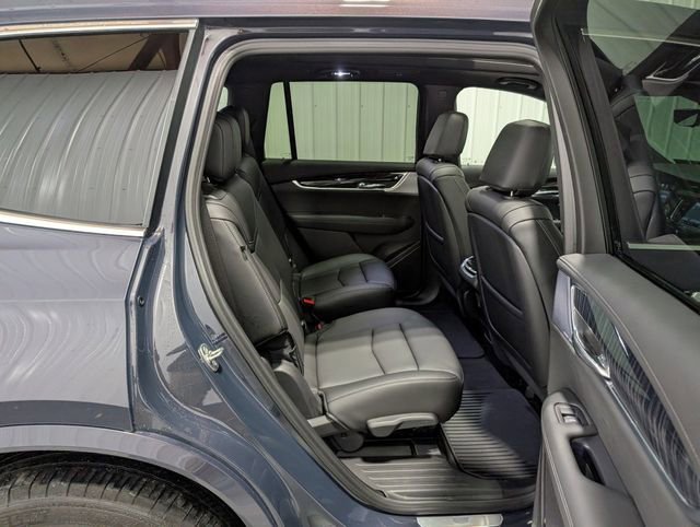 Used 2024 Cadillac XT6 Premium Luxury w/ Technology Package image 31