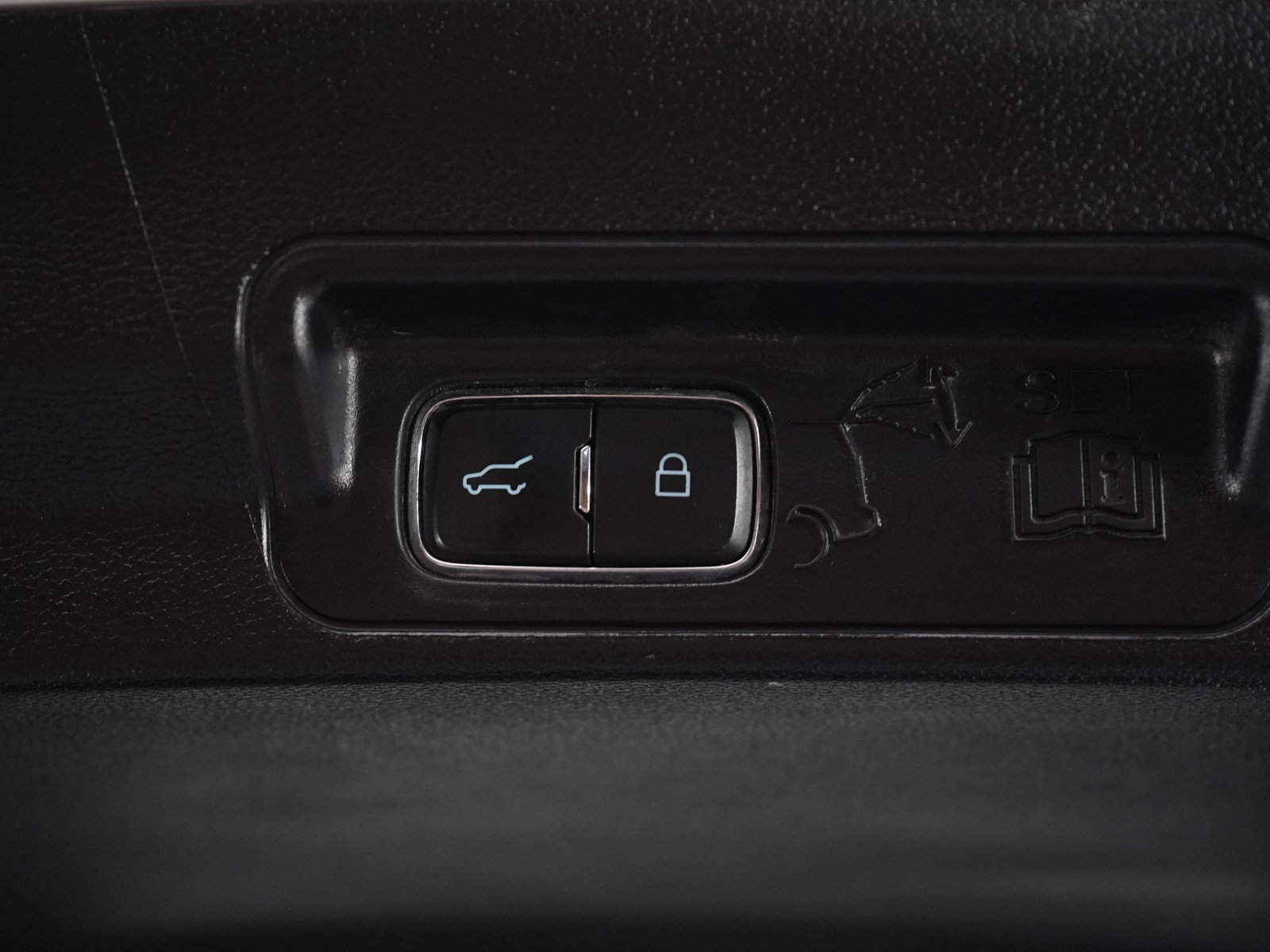 Used 2021 Ford Explorer ST w/ Equipment Group 401A image 18