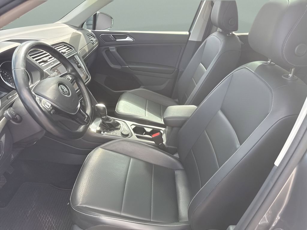 Used 2018 Volkswagen Tiguan SEL image 9