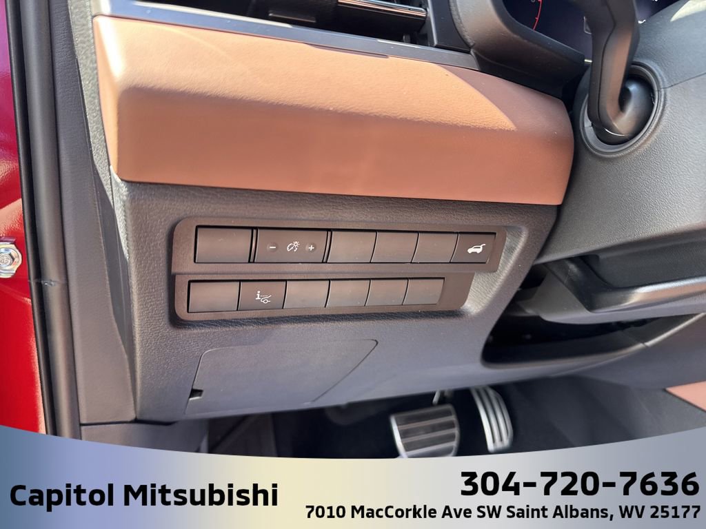 New 2025 Mitsubishi Outlander SEL image 19