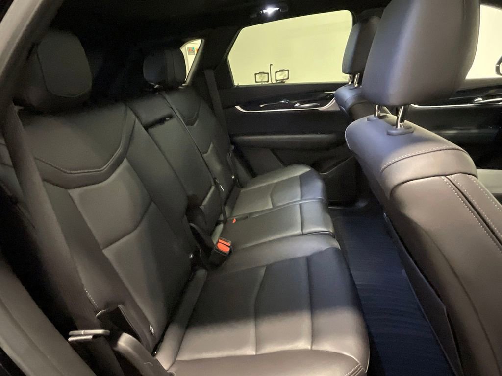 Used 2025 Cadillac XT5 Premium Luxury image 24