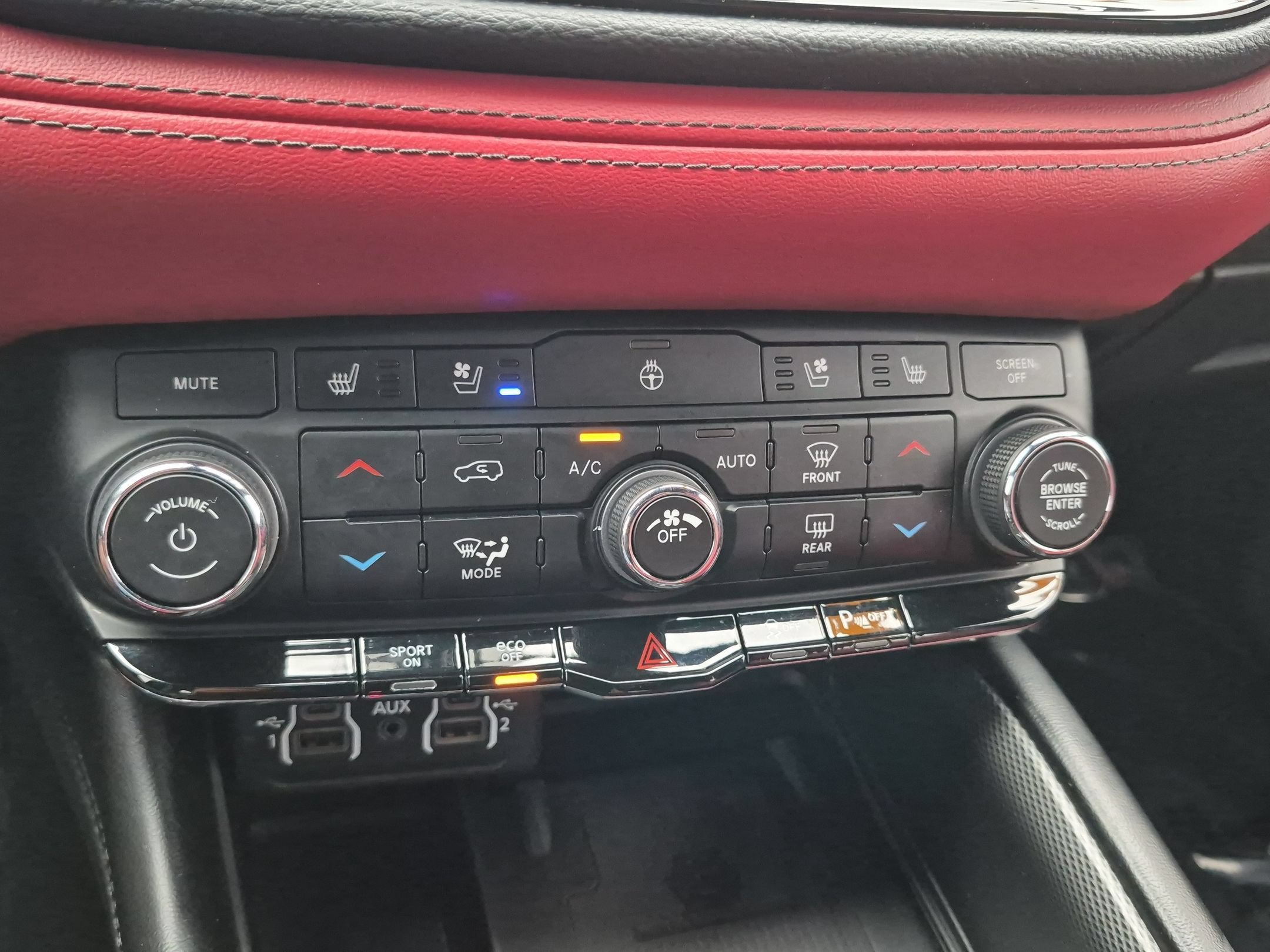 Used 2021 Dodge Durango R/T w/ Blacktop Package AWD/4WD image 22