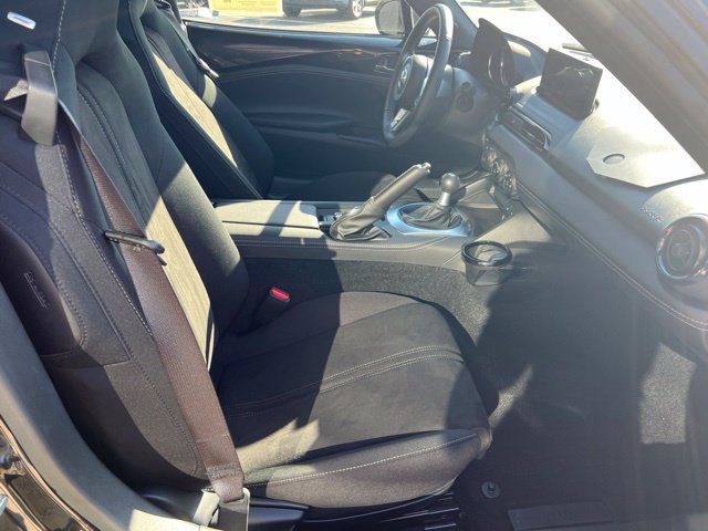 Certified 2025 MAZDA MX-5 Miata Club w/ Weather Package RWD image 9