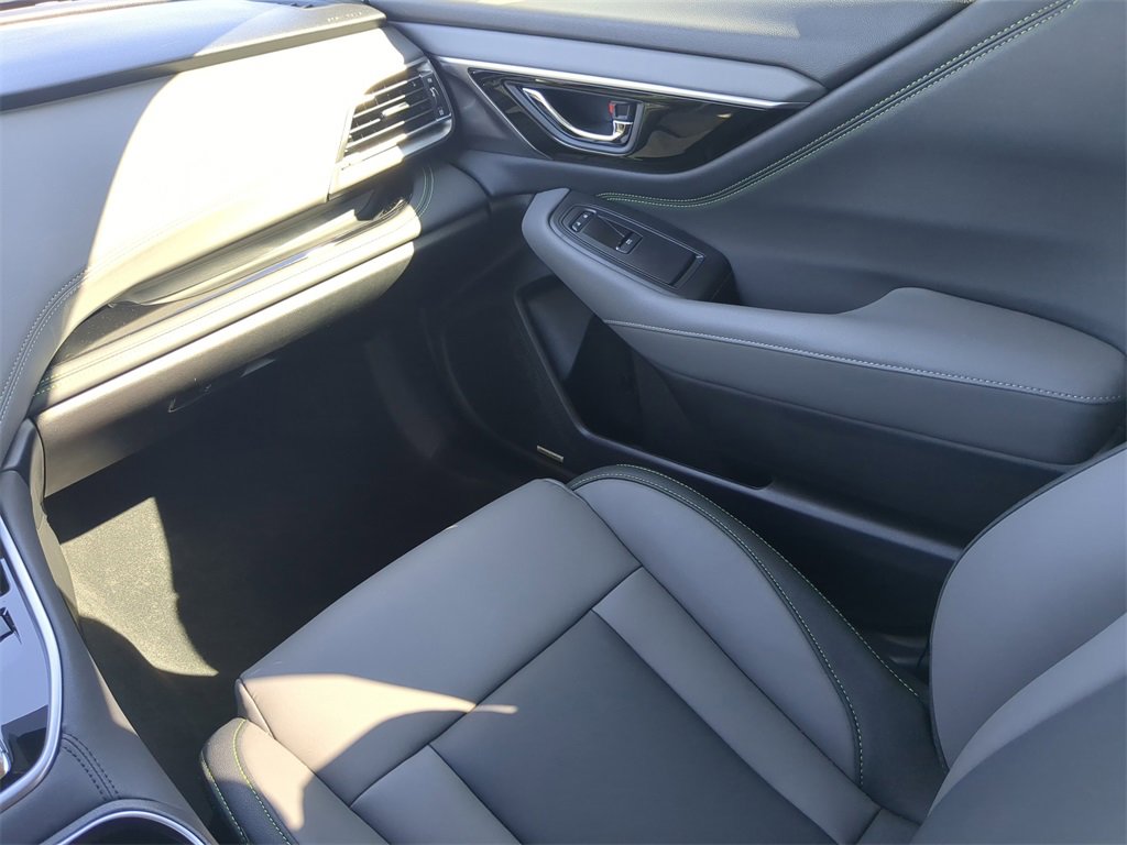 Used 2025 Subaru Outback Onyx Edition XT image 16