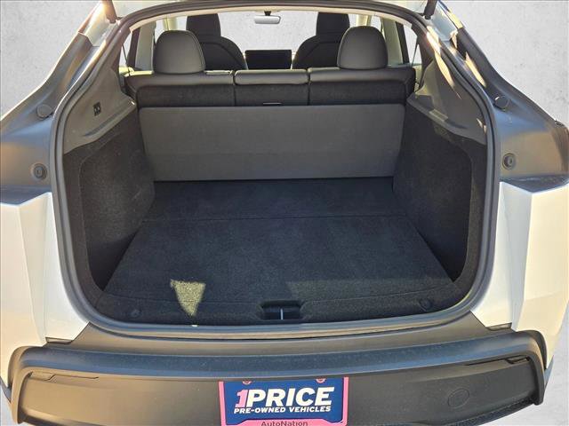 Used 2026 Tesla Model Y AWD image 6