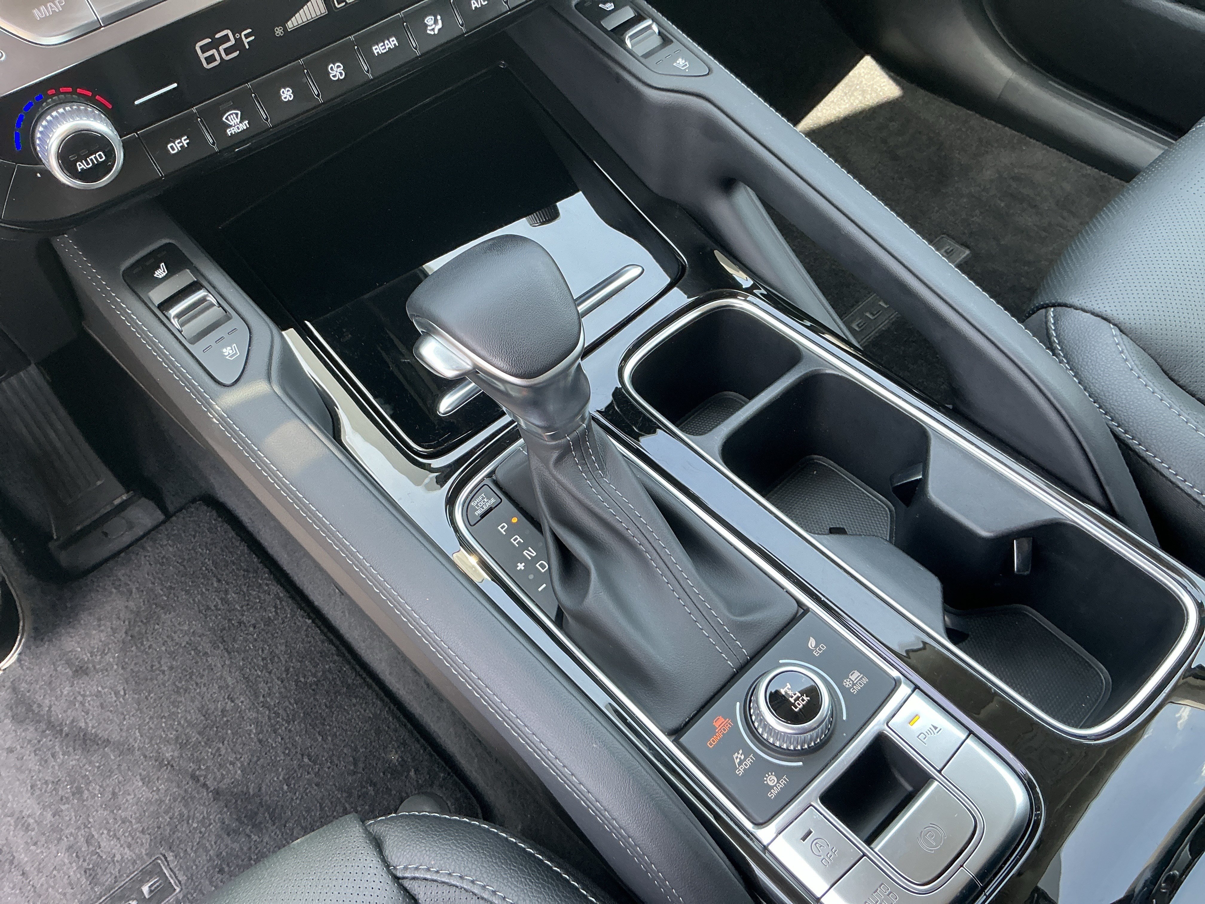 Certified 2024 Kia Telluride EX w/ EX Captain's Chair Package AWD/4WD image 25