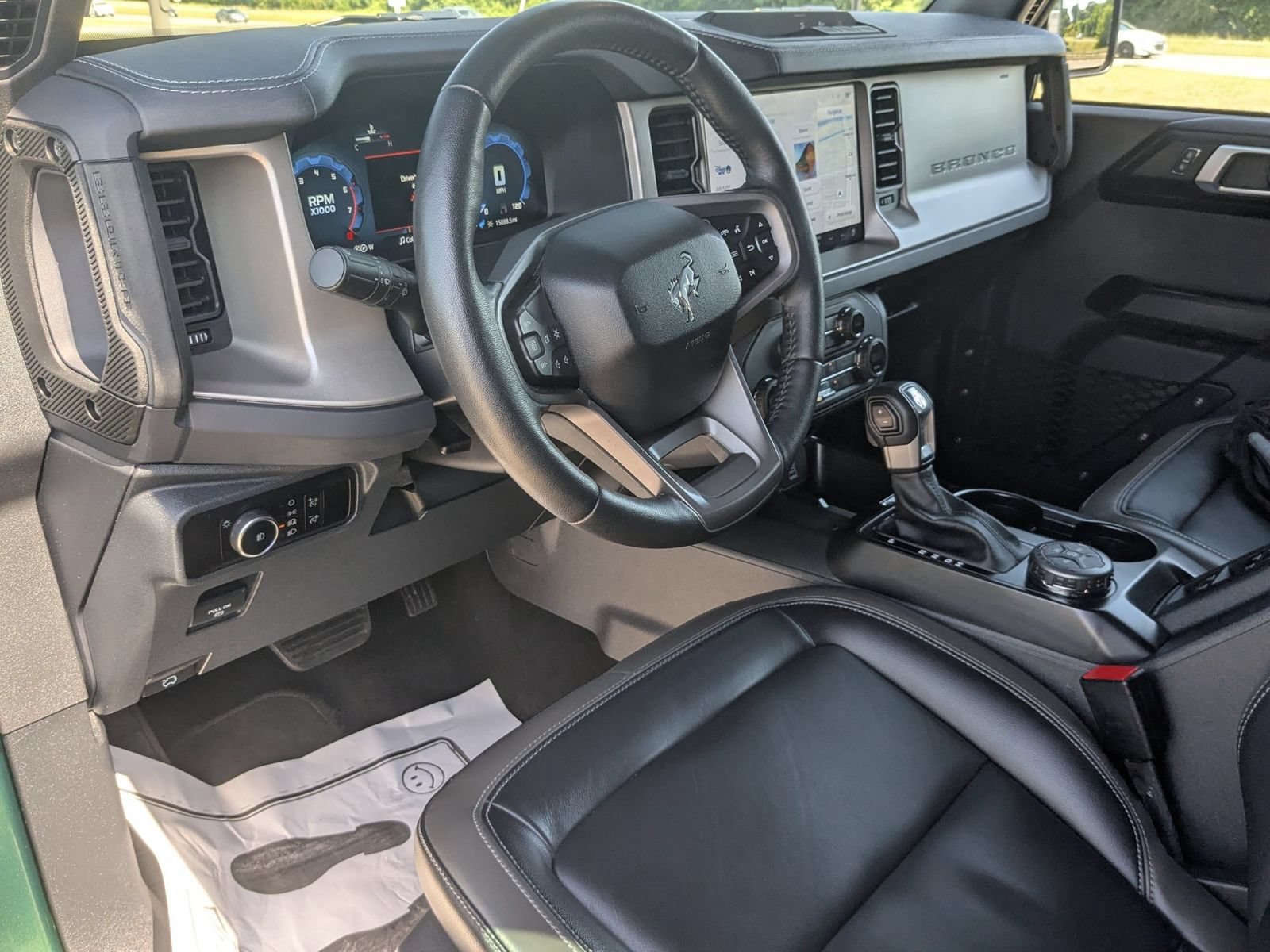 Used 2025 Ford Bronco Outer Banks AWD/4WD image 15