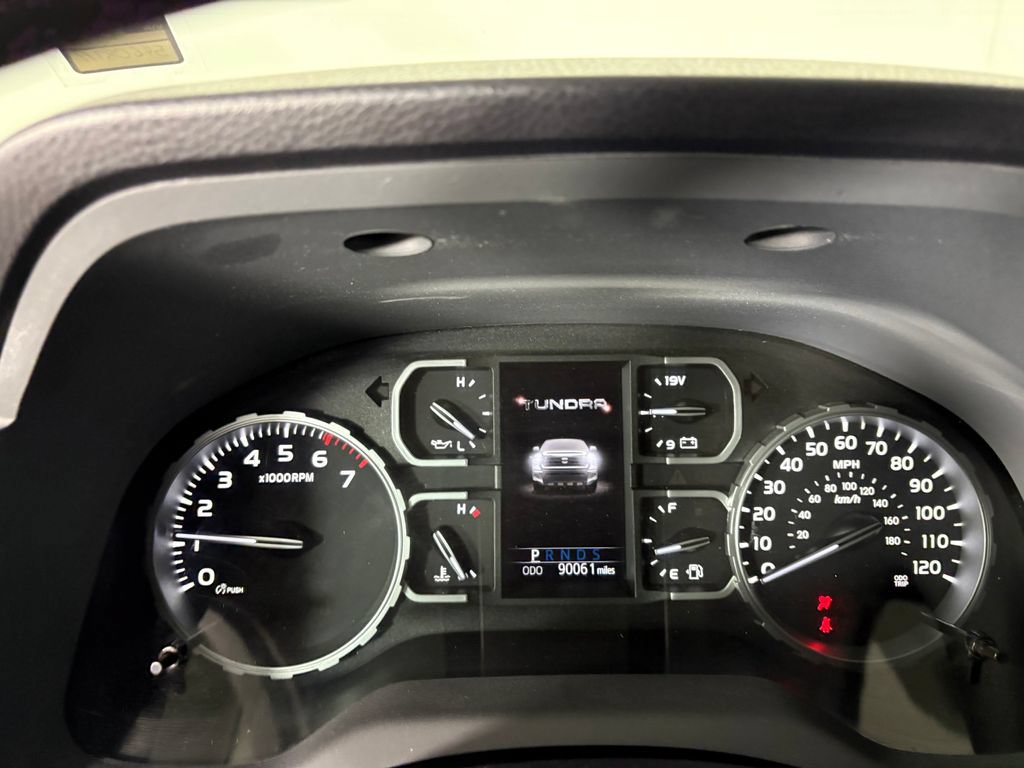 Used 2018 Toyota Tundra SR5 w/ SR5 Upgrade Package RWD image 17