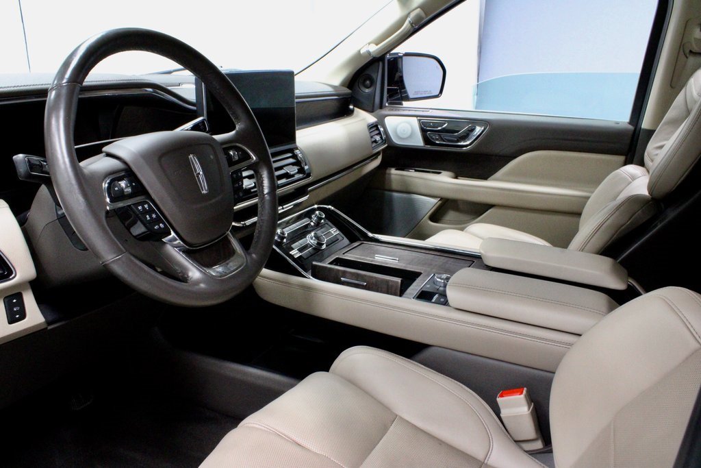 Used 2023 Lincoln Navigator Reserve w/ Equipment Group 201A image 25