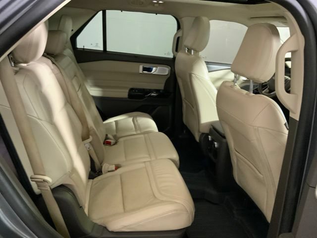 Used 2021 Ford Explorer Platinum w/ Equipment Group 601A AWD/4WD image 35
