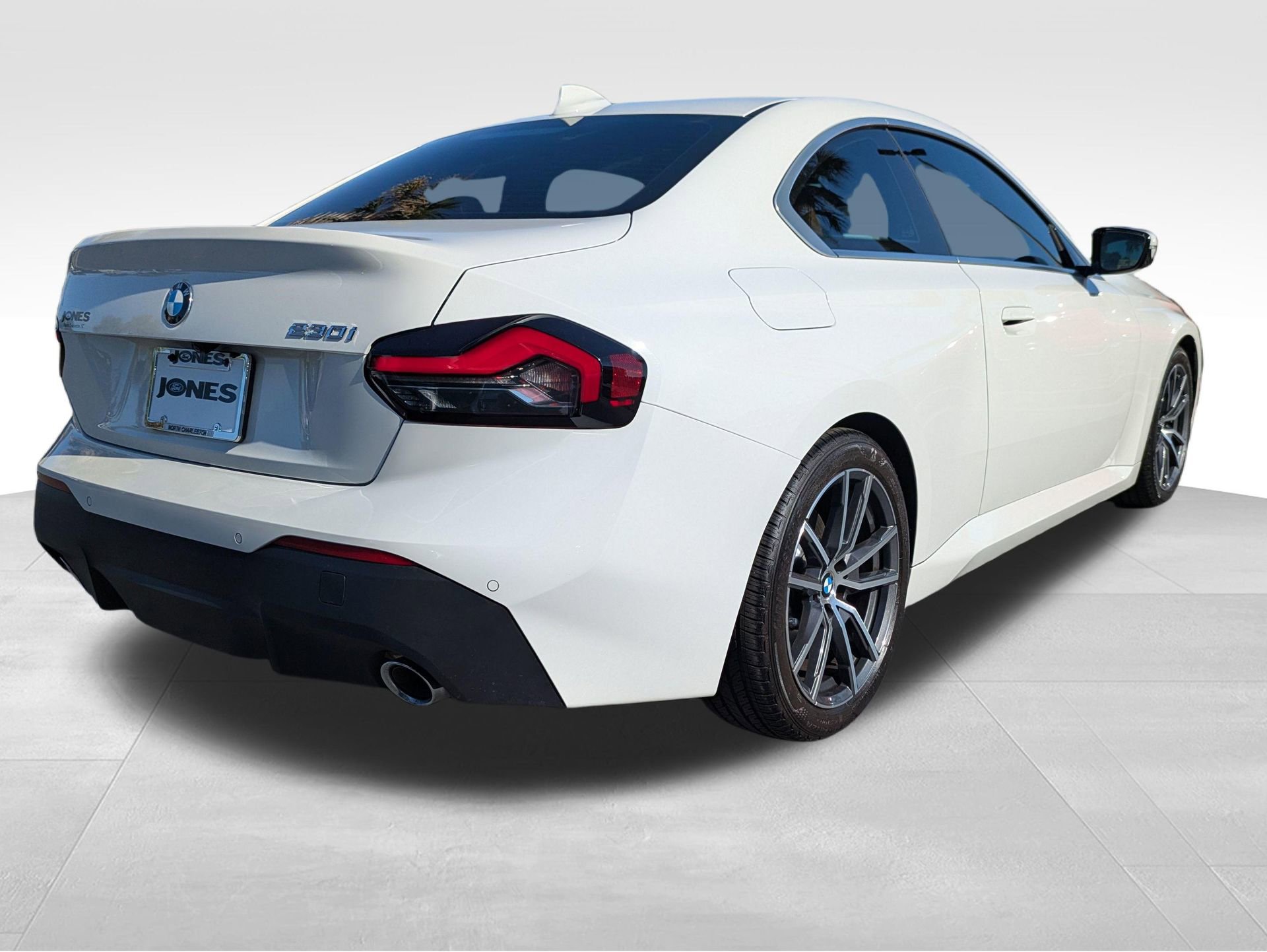 Used 2022 BMW 230i Coupe w/ Premium Package 2 RWD image 5