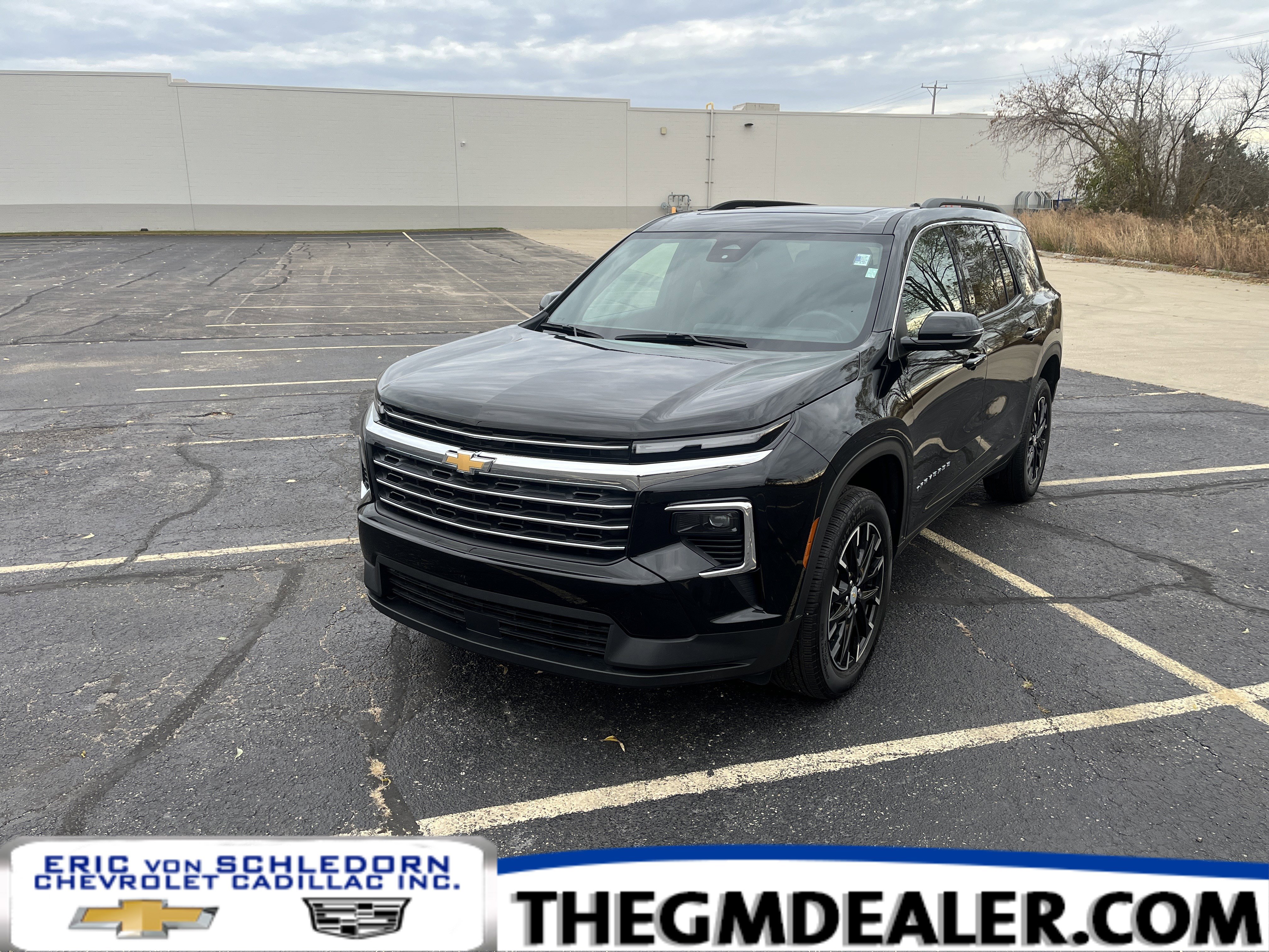 Used 2025 Chevrolet Traverse LT w/ Sun and Wheel Package