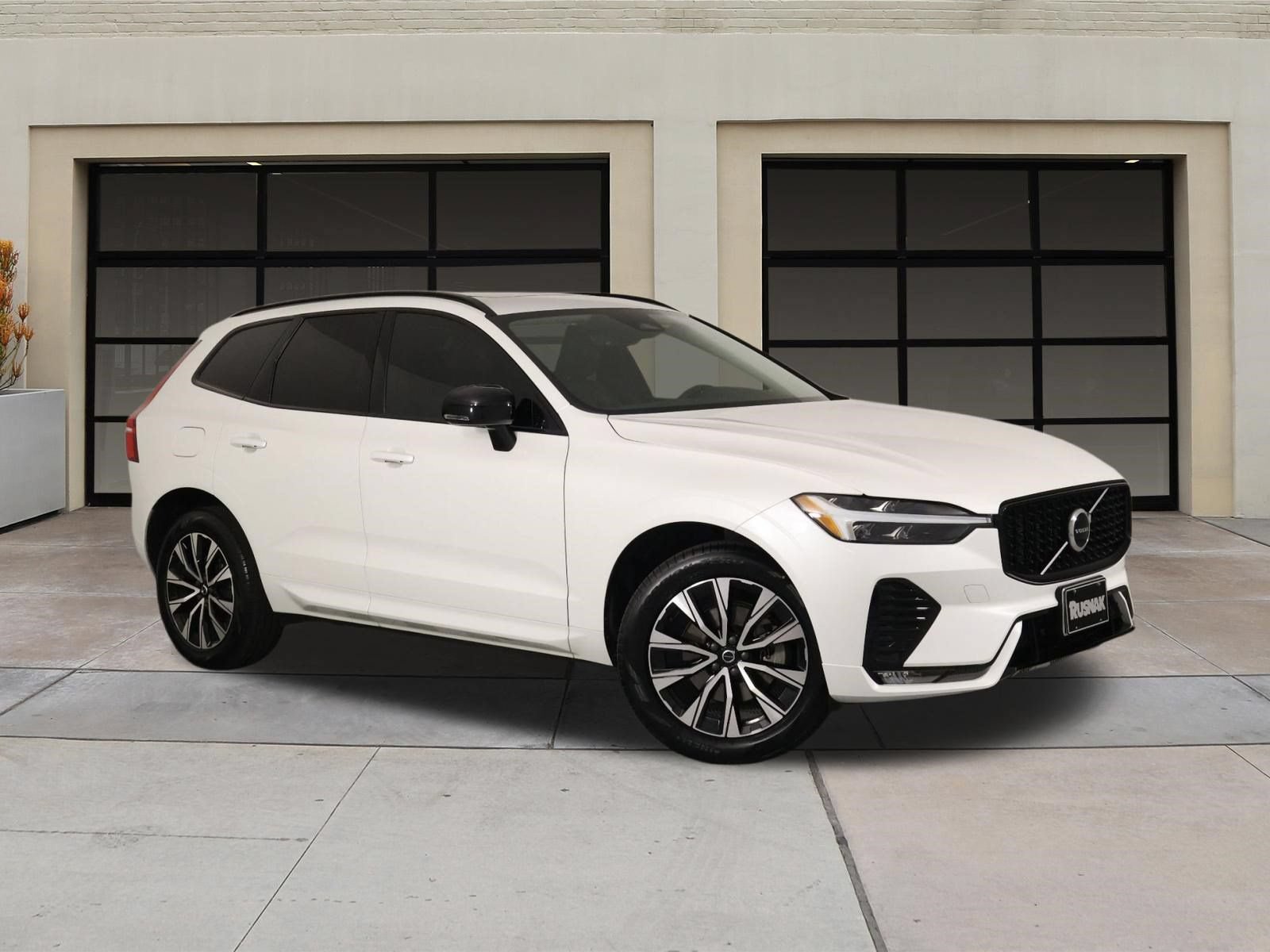 Certified 2024 Volvo XC60 B5 Core AWD/4WD image 34